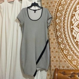 Beautiful Black & White Short Dress